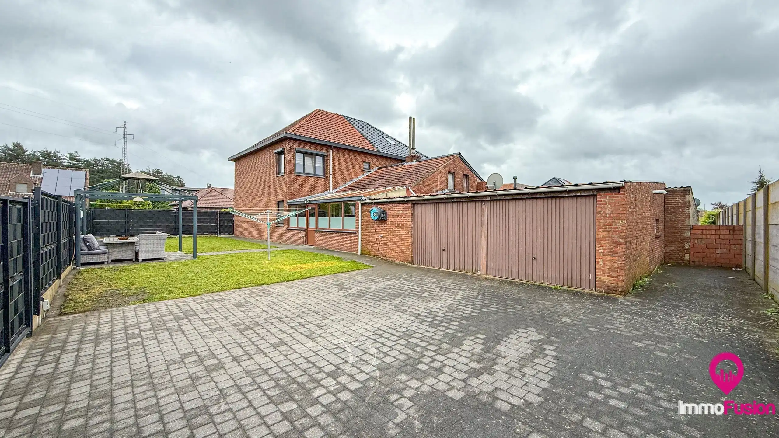 Halfopen woning met tuin en dubbele garage in H-Z! foto 41