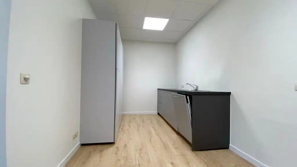 Burelen te huur vlakbij The Loop in Dionysius KMO center in Sint-Denijs-Westrem foto 14