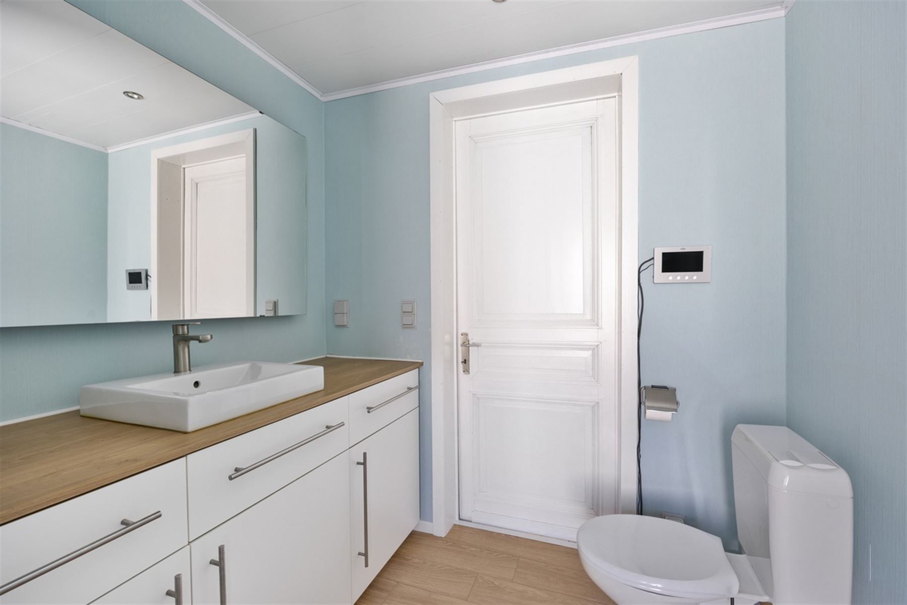 Karaktervolle herenwoning met 3 slaapkamers én enorme garage foto 12