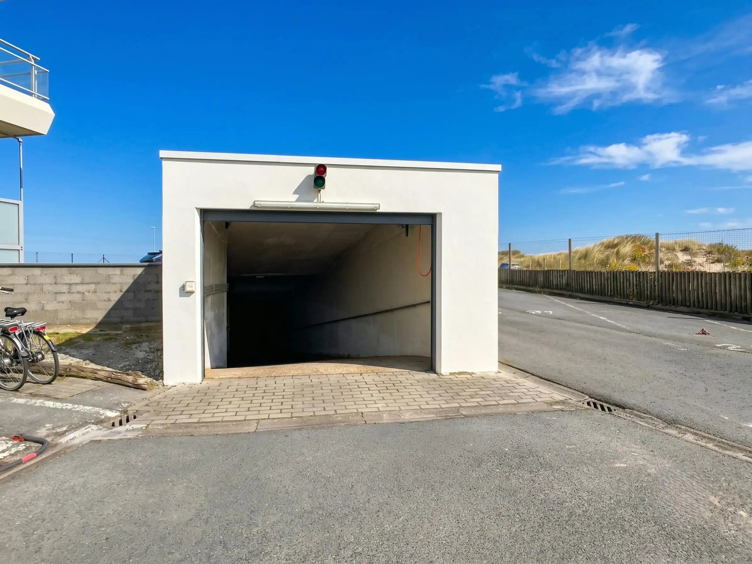 Garagebox te koop aan de zeedijk van Middelkerke! foto 9