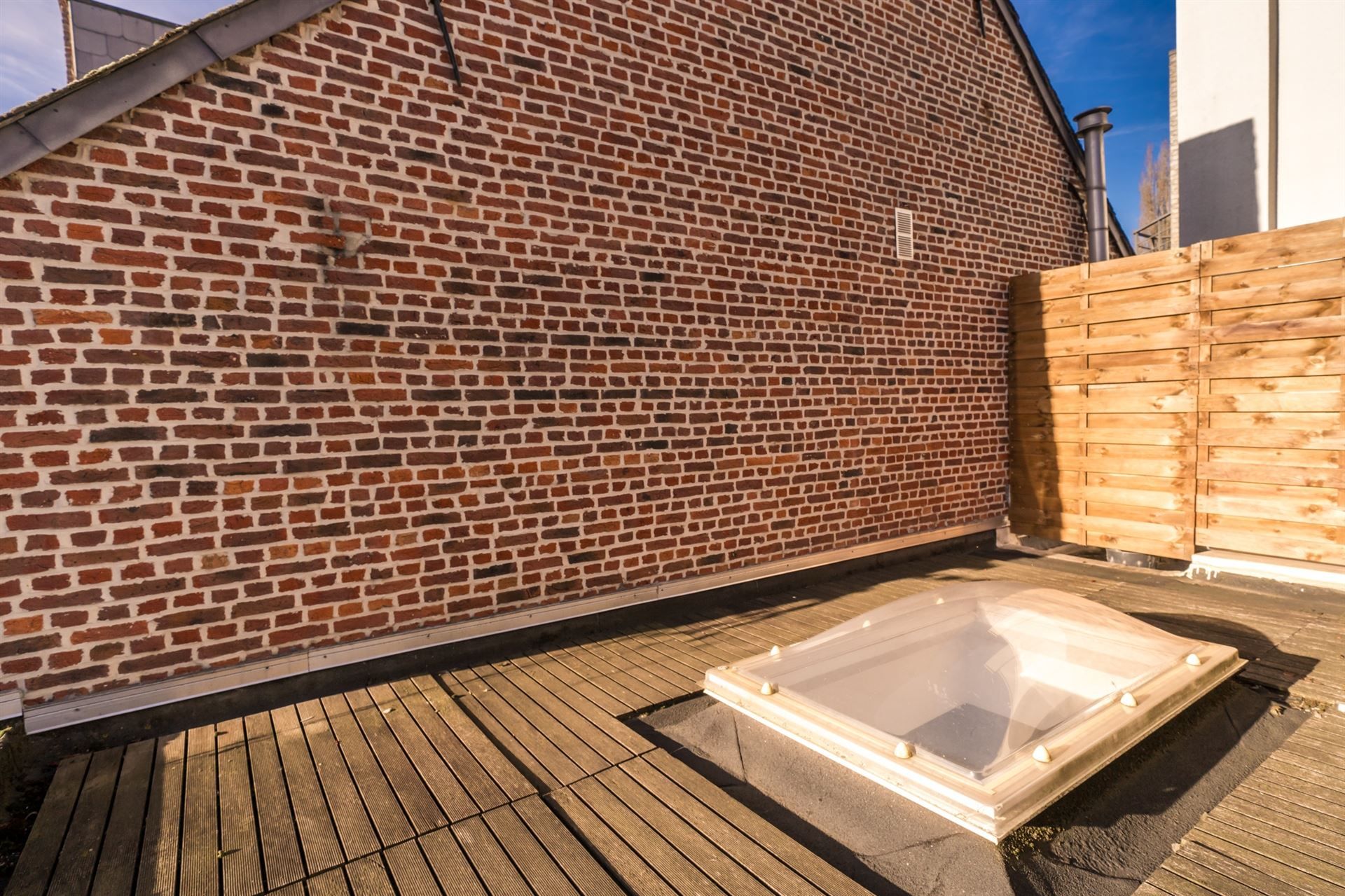 Instapklare starterswoning met charme in Rumst. foto 20