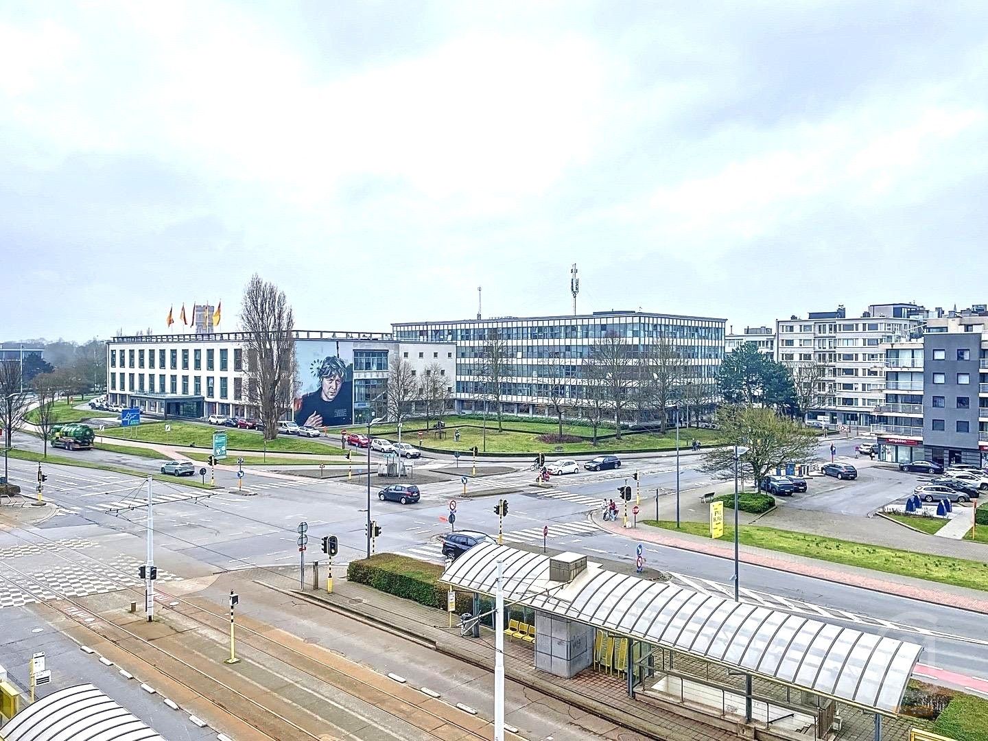 Instapklaar appartement met 2 slaapkamers en terras nabij de Mercator in Oostende foto 5