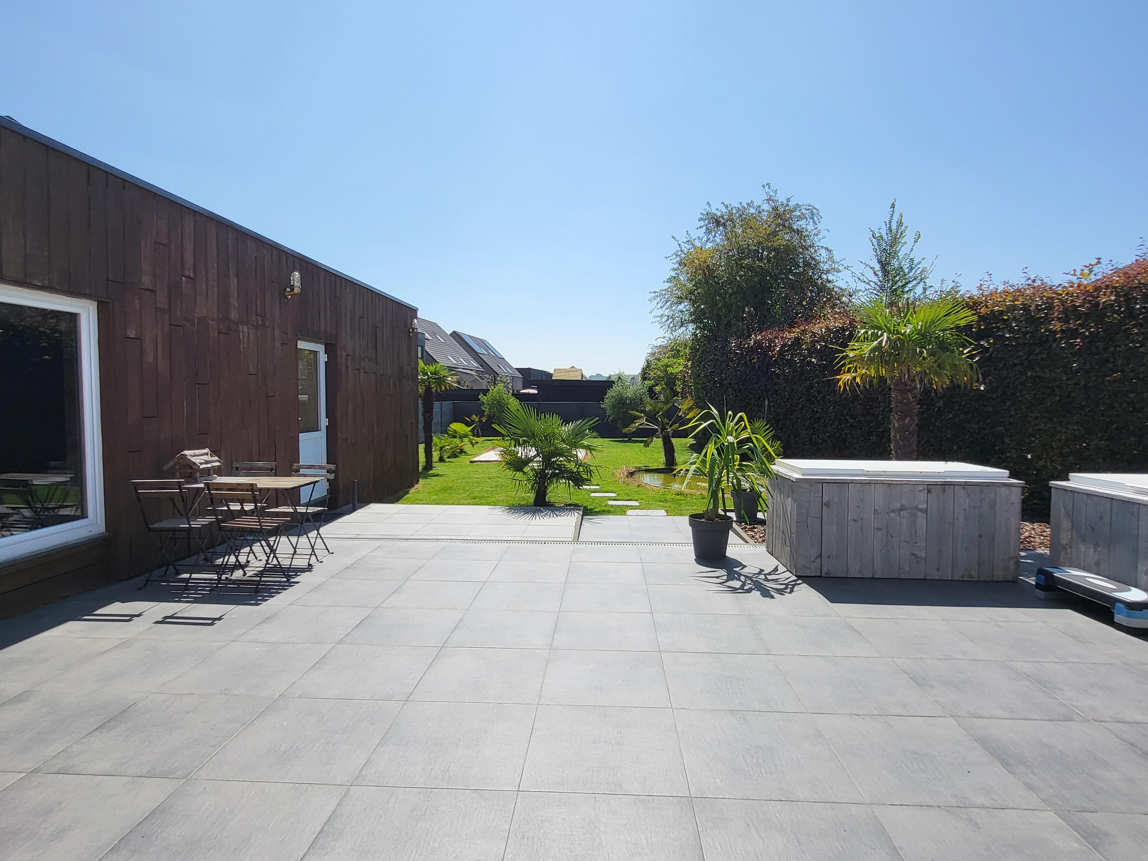 Prachtig gerenoveerde woning en bijgebouw op 571m² met commerciële doeleinden.  foto 6