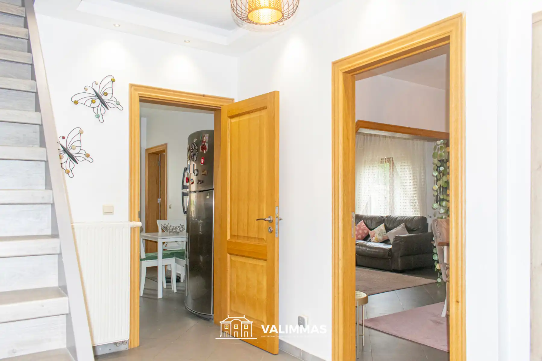 Ruime, instapklare woning met bijgebouw/studio en grote tuin foto 6