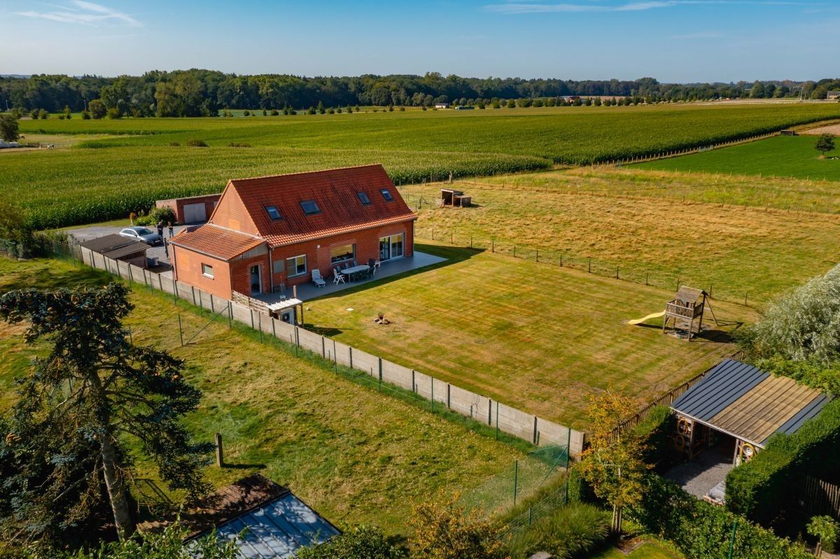 Landelijk gelegen woning met weide te koop te Torhout foto 5