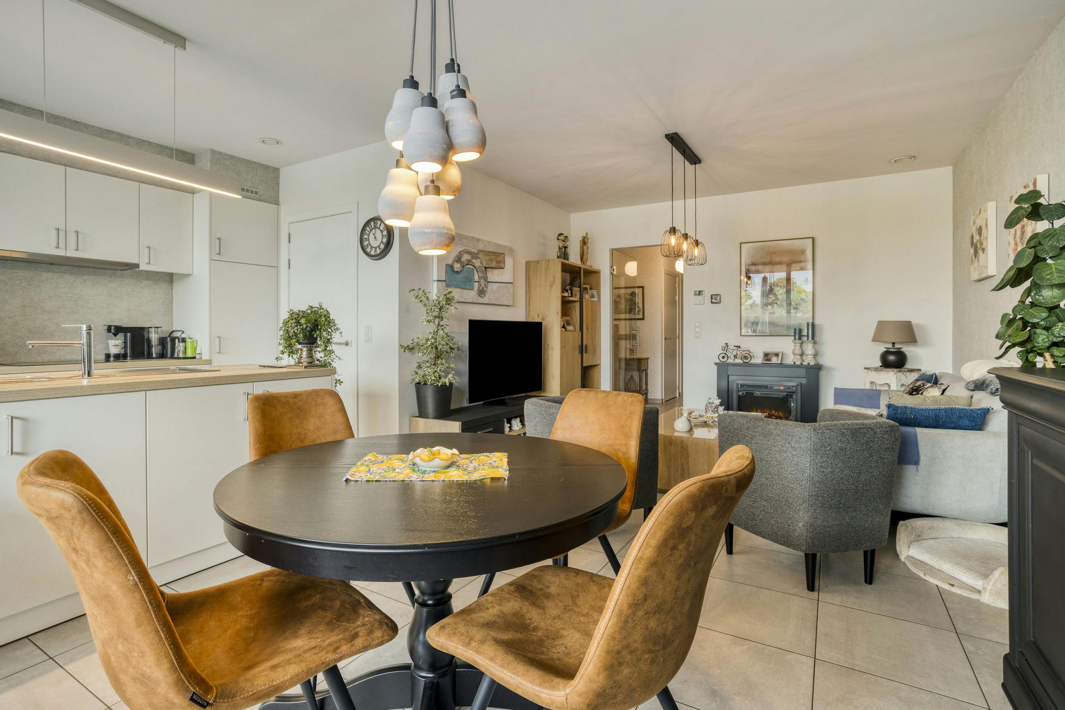 Appartement te koop met warmtepomp te Izegem  foto 6