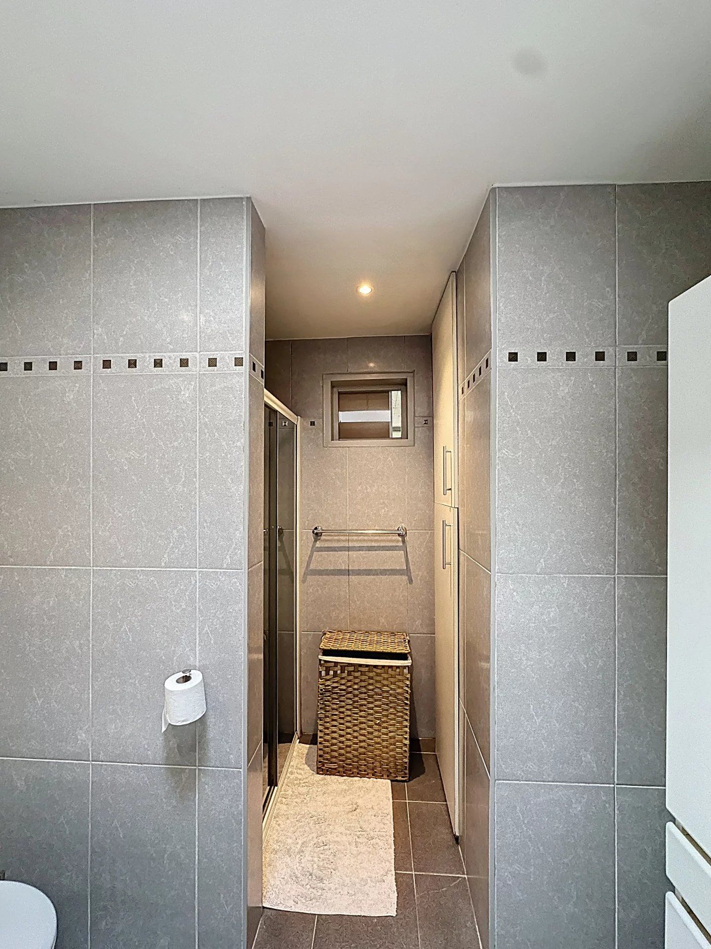 Gelijkvloerse woning op ruim perceel (8 are) in landelijke omgeving. foto 19
