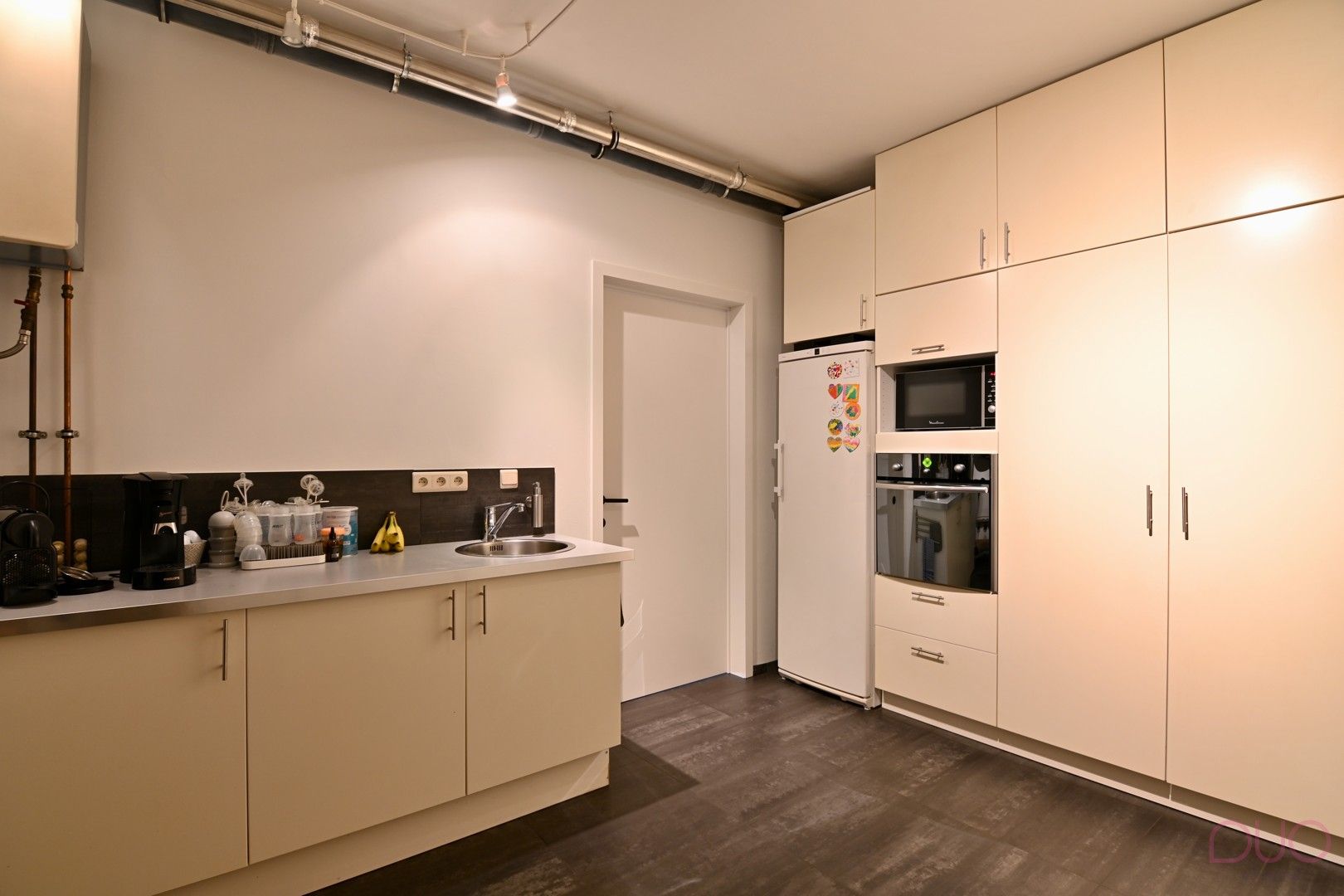 Ontdek ongeëvenaarde luxe en ruimte in deze prachtige villa in het rustige Herk-de-Stad. foto 28