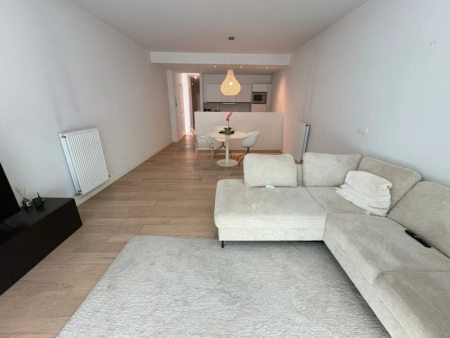 RUIM TWEE SLAAPKAMER APPARTEMENT MET TERRAS foto 4
