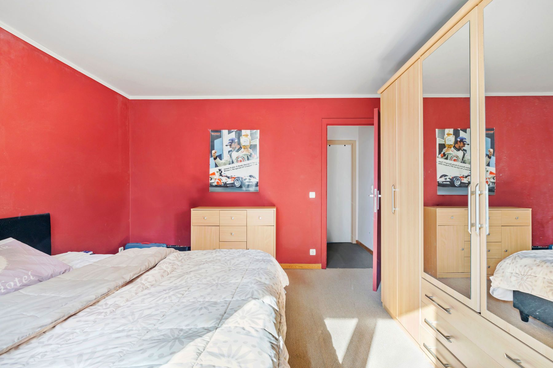 Charmante rijwoning met koer op geliefde locatie foto 12