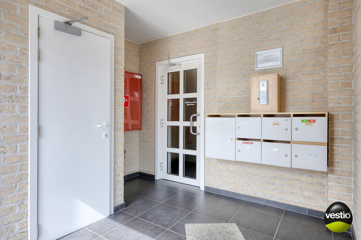 PRACHTIG APPARTEMENT VAN 90M² MET 2 SLK AAN STADSRAND BILZEN. foto 4