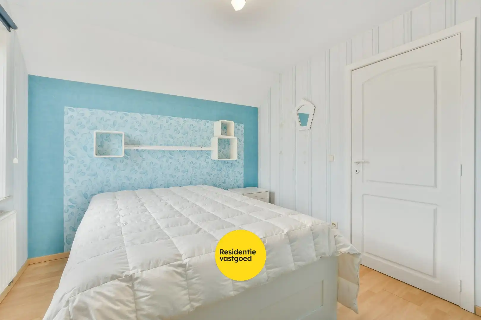 Instapklare halfopen bebouwing met 3 slaapkamers en tuin in De Haan! foto 19