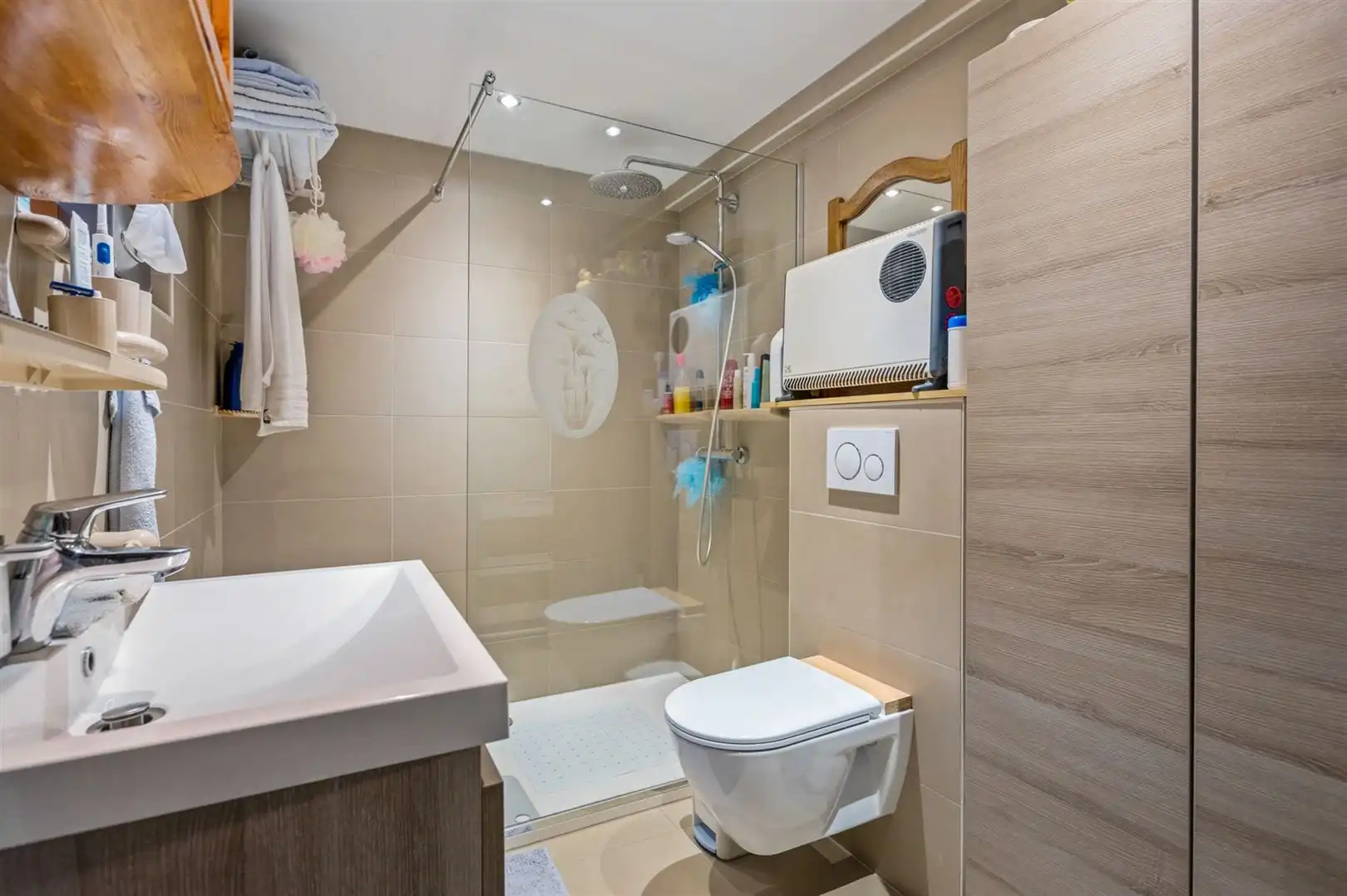 Centraal gelegen woning met 2 slaapkamers en tuin. foto 11