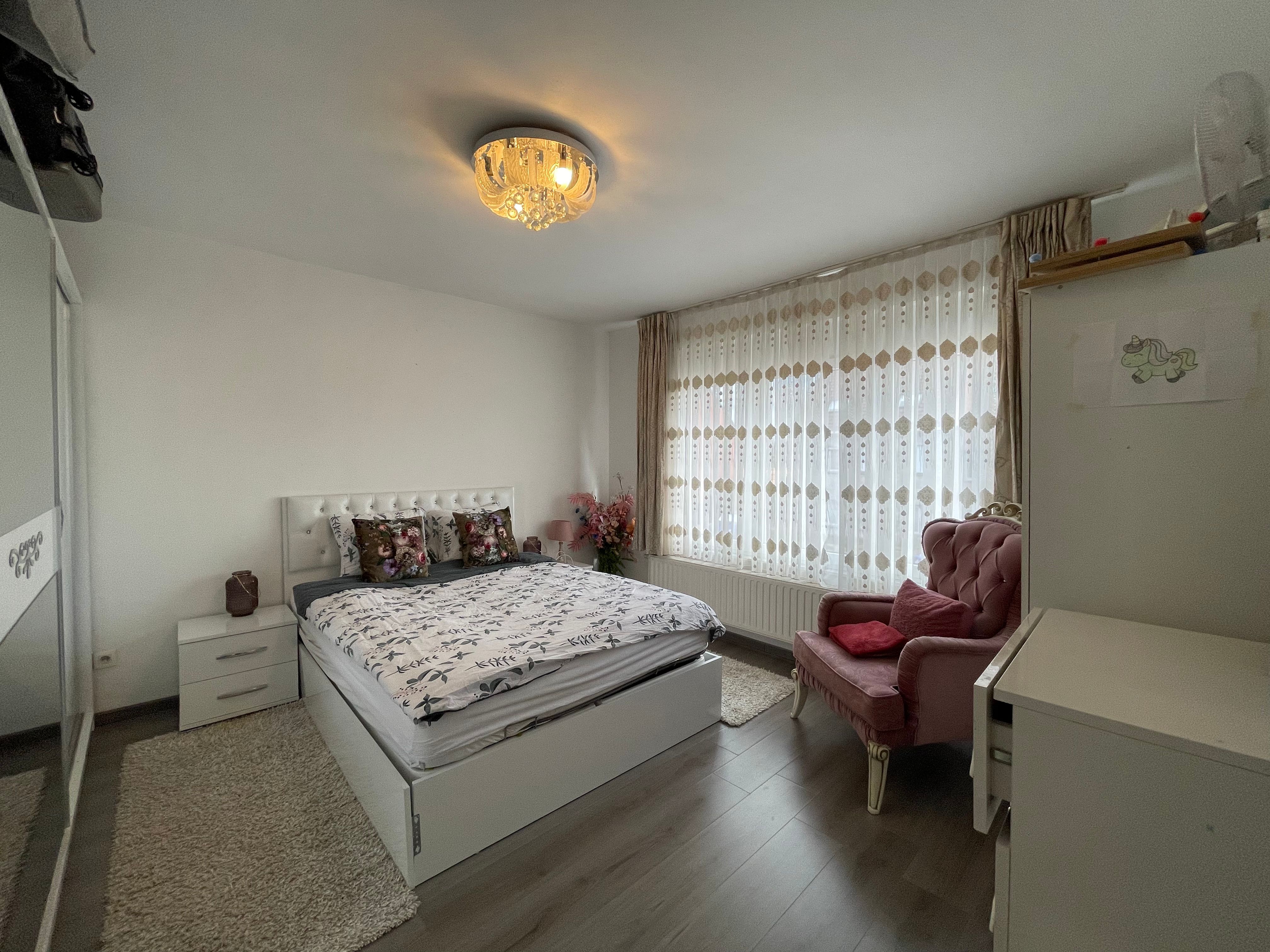 Instapklaar 263m² 2 badk 3 slpk foto 27