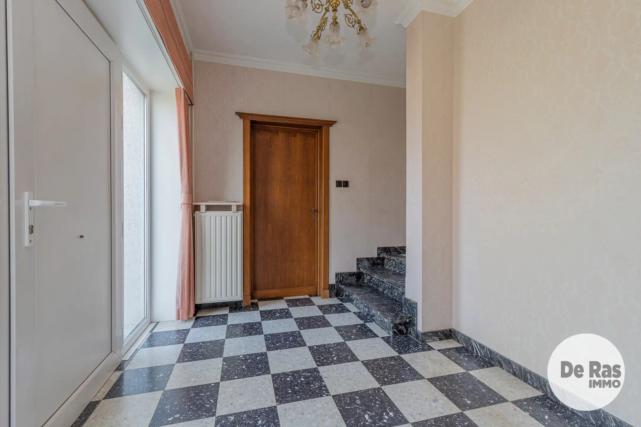 ERONDEGEM - Solide, te renoveren woning met 3 kamers foto 3