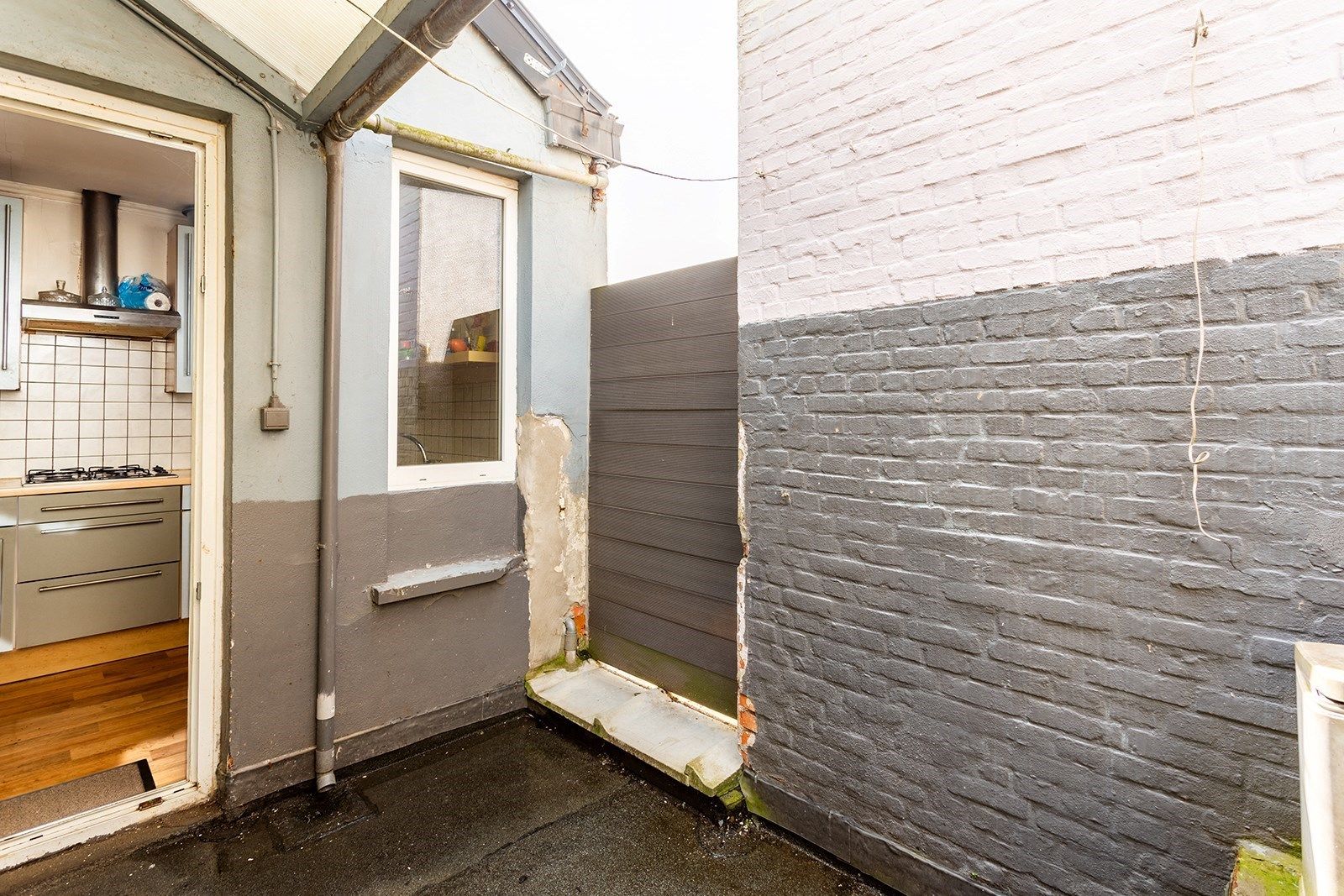 Te renoveren woning met 4 slaapkamers en garage foto 10