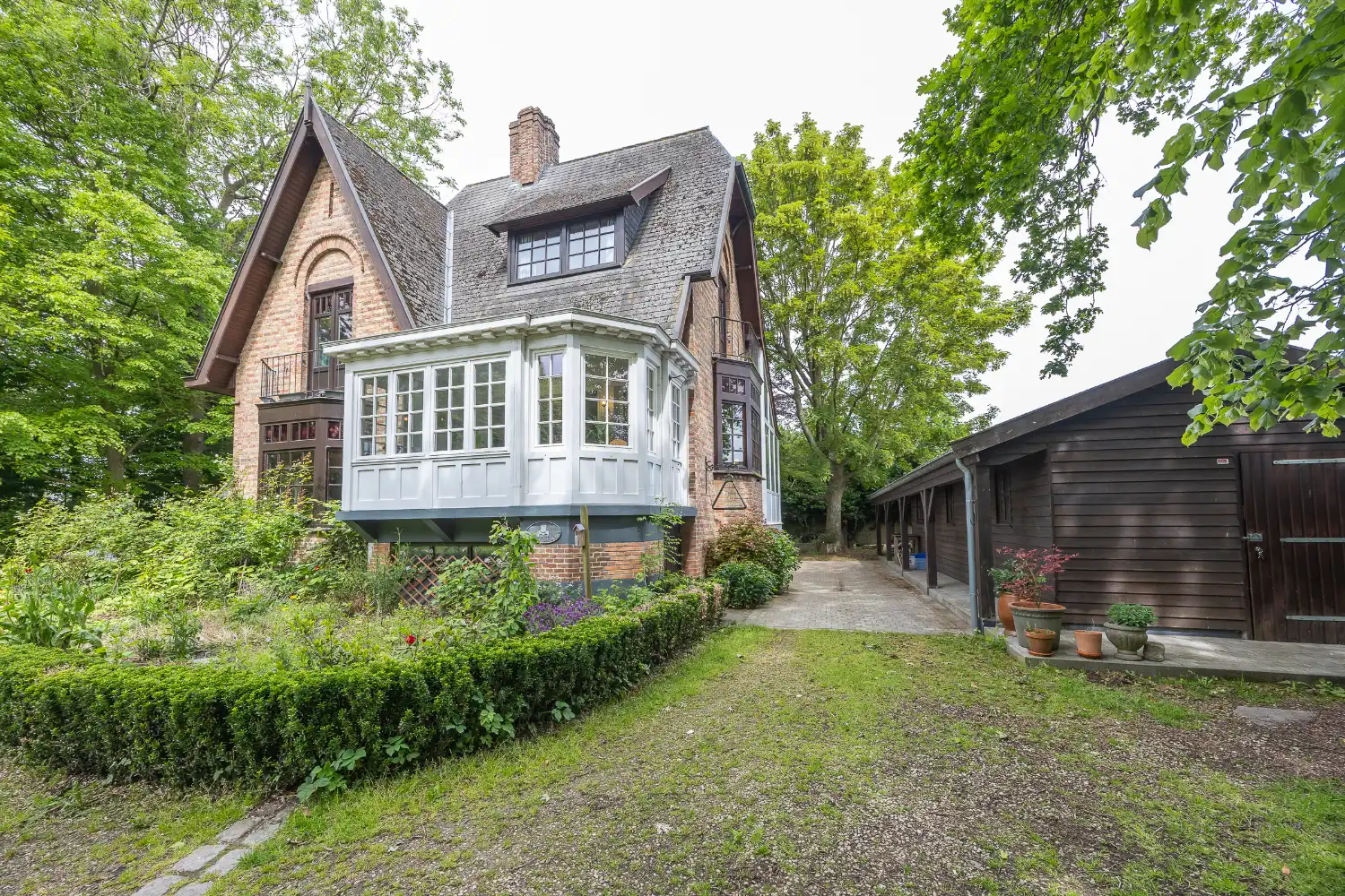 Karaktervolle woning op uniek domein foto 33