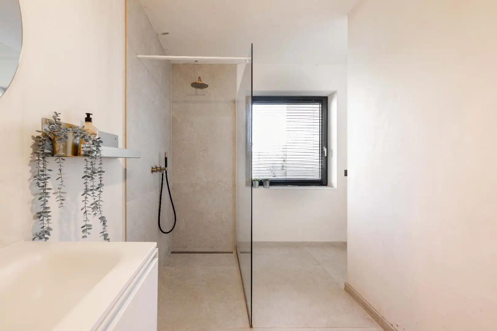 ENERGIEZUINIGE GEZINSWONING MET 4 SLKPS | BUREEL | AANGELEGDE TUIN   foto 22