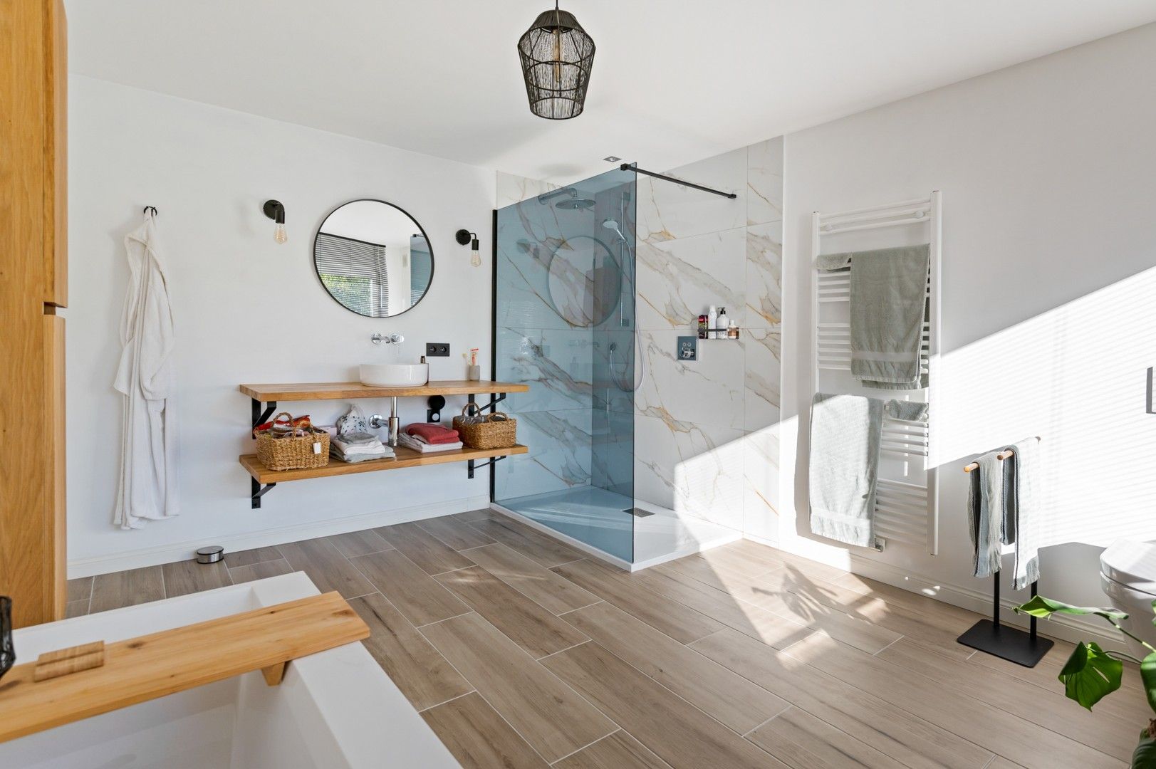 Recent totaal gerenoveerde instapklare woning (EPC A) met zonnige tuin en garage! foto 12