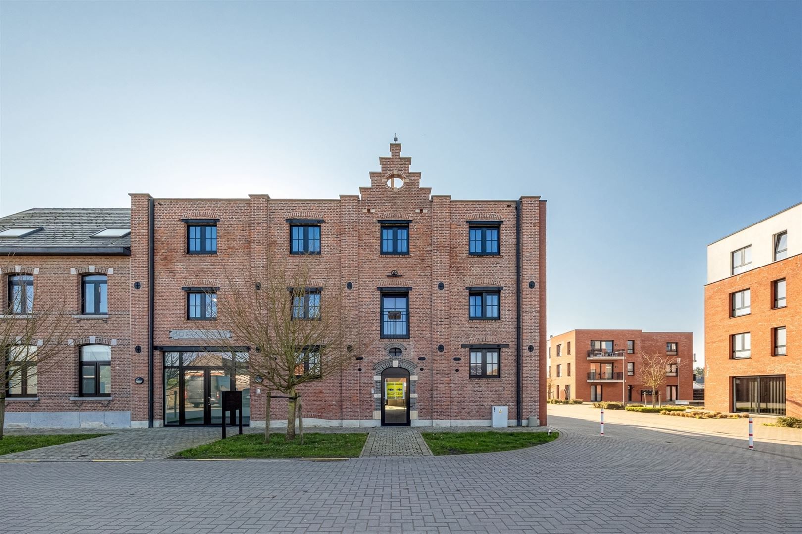 Ruime Loft met 3 kamers en tuintje foto 3