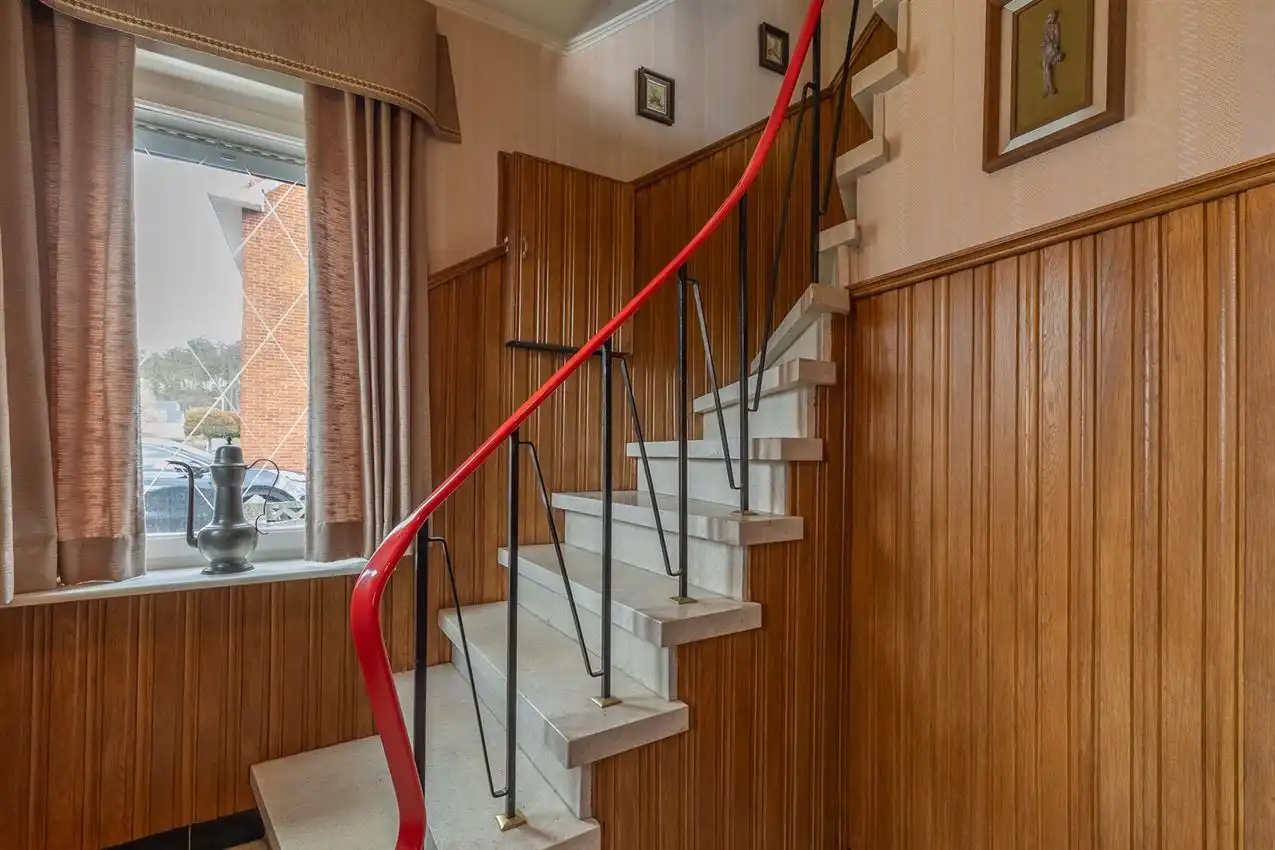 Vlakbij ingang merodebossen, soldie woning met potentieel foto 16
