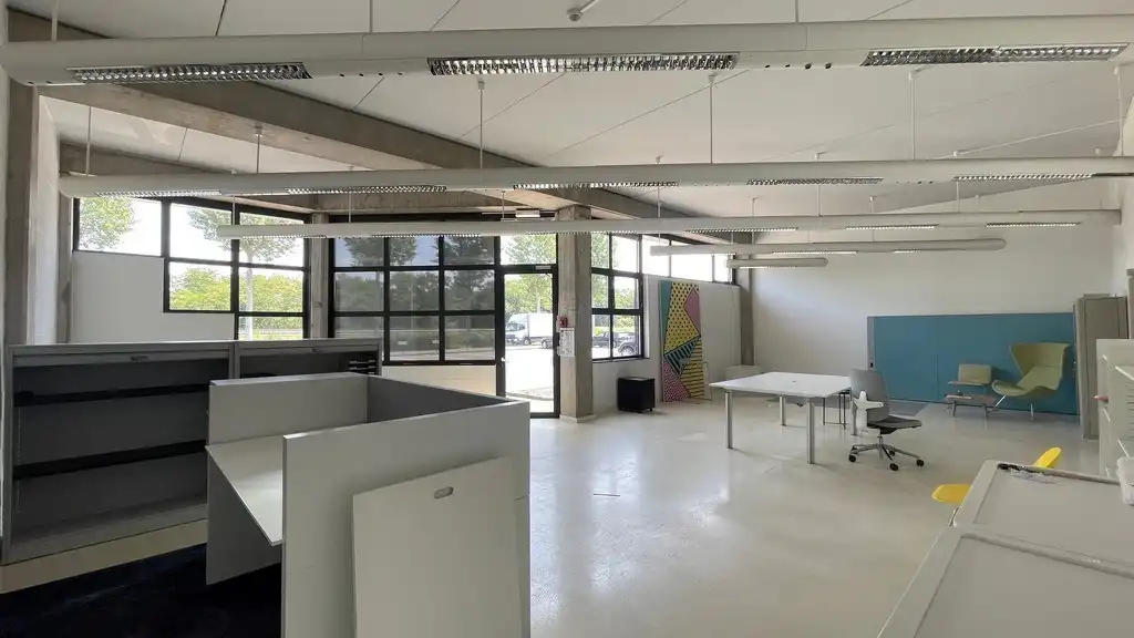 Kantoor met kleine opslagruimte te huur vlakbij E19 in Mechelen foto 16