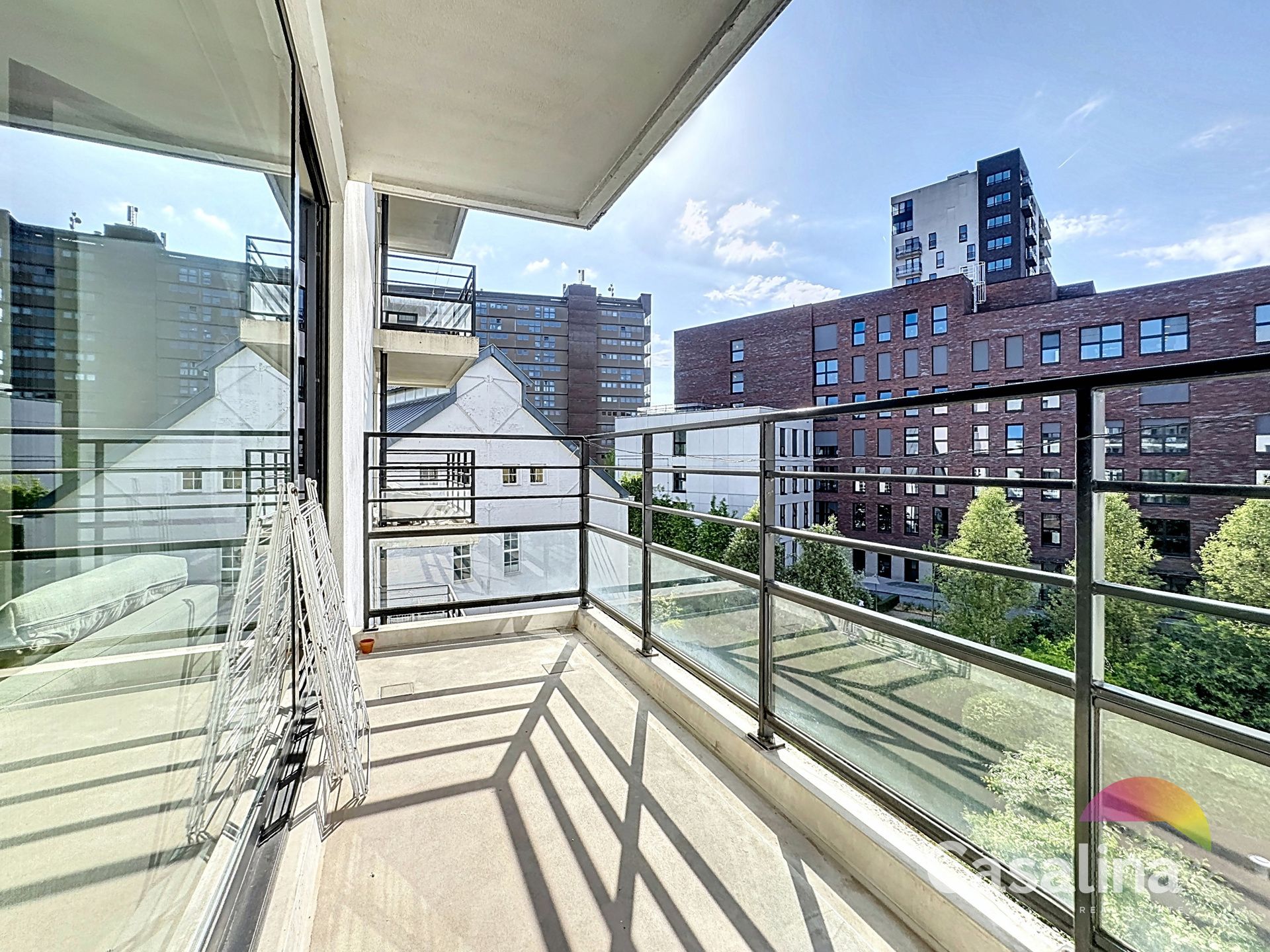 Appartement (82m²) met 2 slpk, terras, kelder en parking. foto {{pictureIndex}}