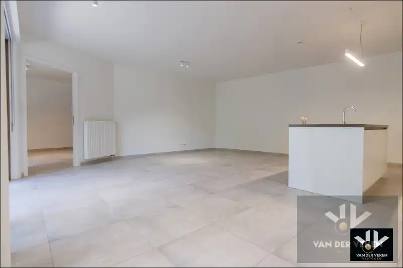 SERVICEFLAT 2 SLPK 2 BADK PAL IN CENTRUM HASSELT foto 11