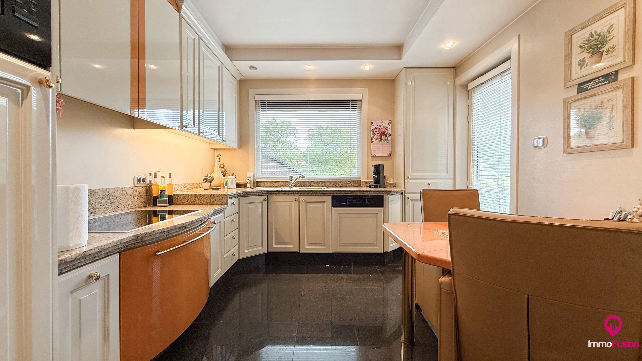 Prachtige villa met 4 slaapkamers te koop in Houthalen! foto 15