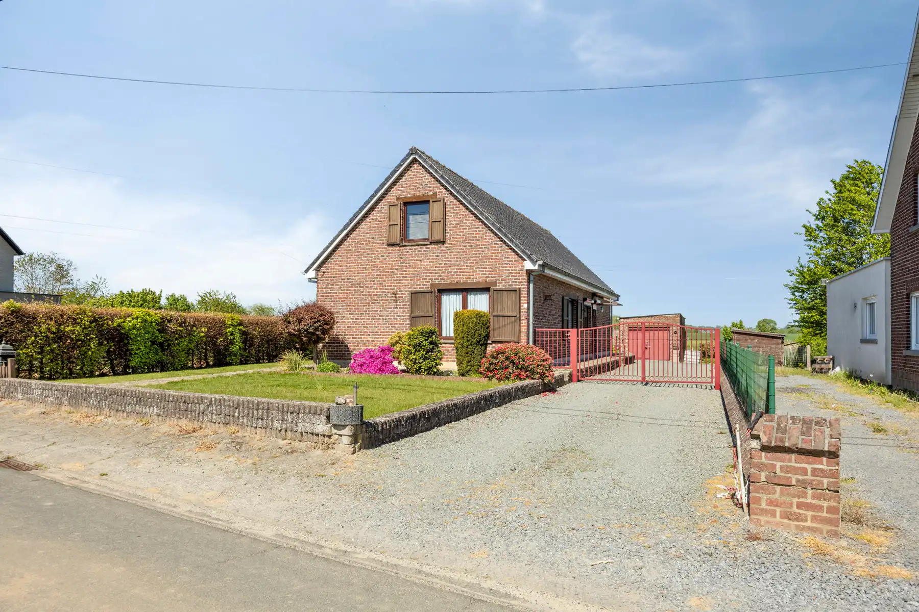 Zeer rustig gelegen woning met 3 slaapkamers, garage en tuin foto 3
