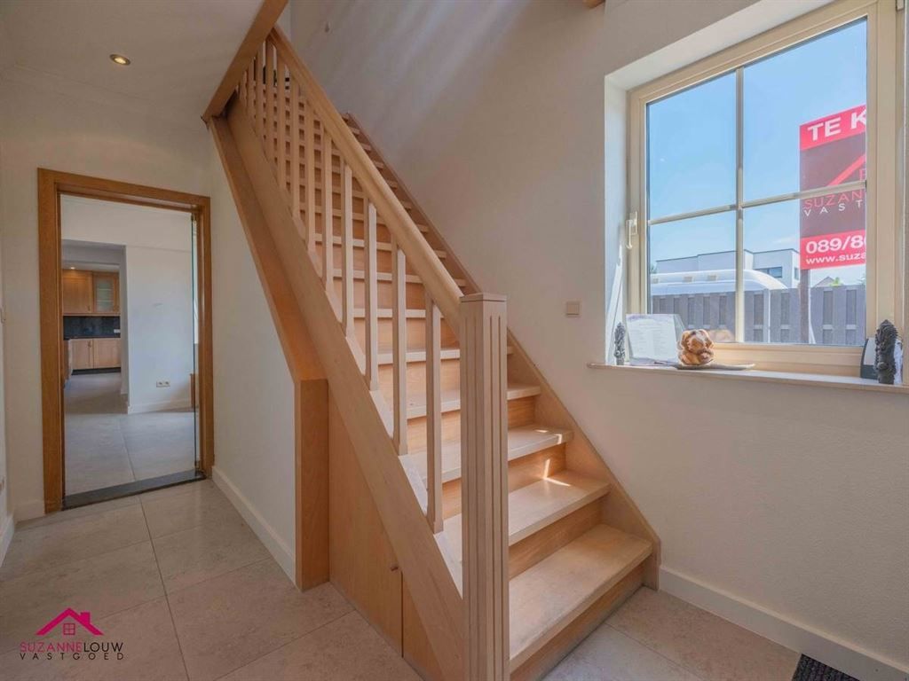 Gerenoveerde verrassend ruime vrijstaande woning foto 9