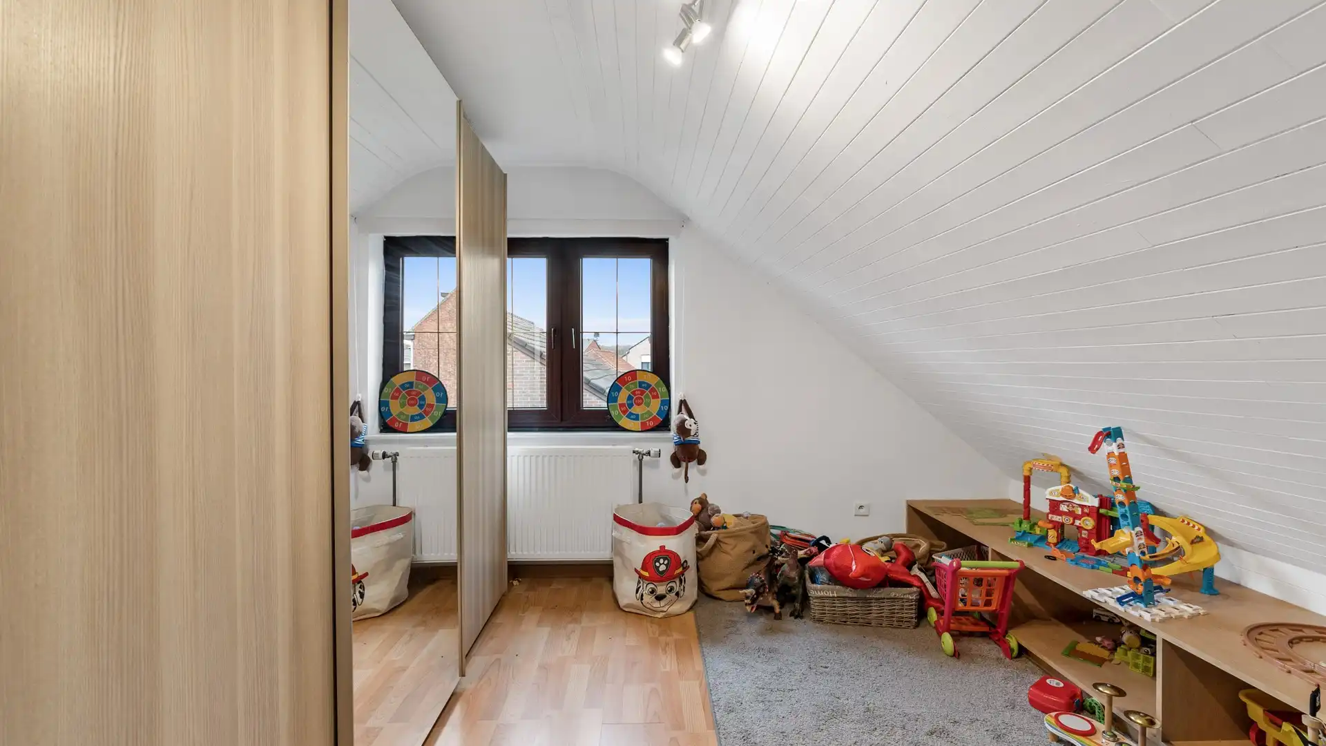 Vrijstaande woning met tuin en inpandige garage foto 15