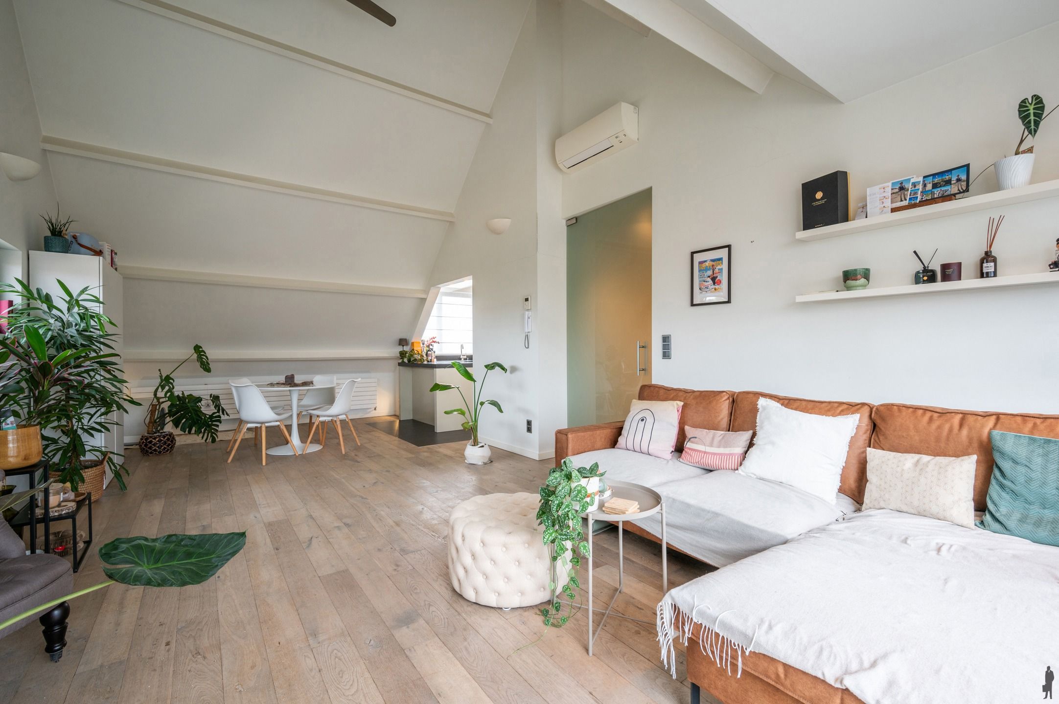 Dakappartement met groot terras! foto 5