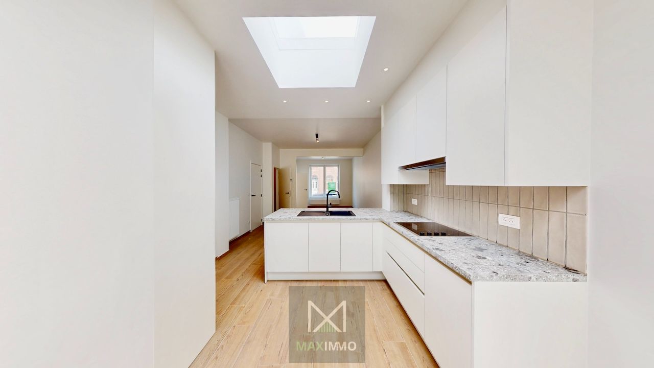 🏡 Instapklare & volledig gerenoveerde woning met 4 slaapkamers en zonnige tuin te koop in Lauwe – EPC B foto 7