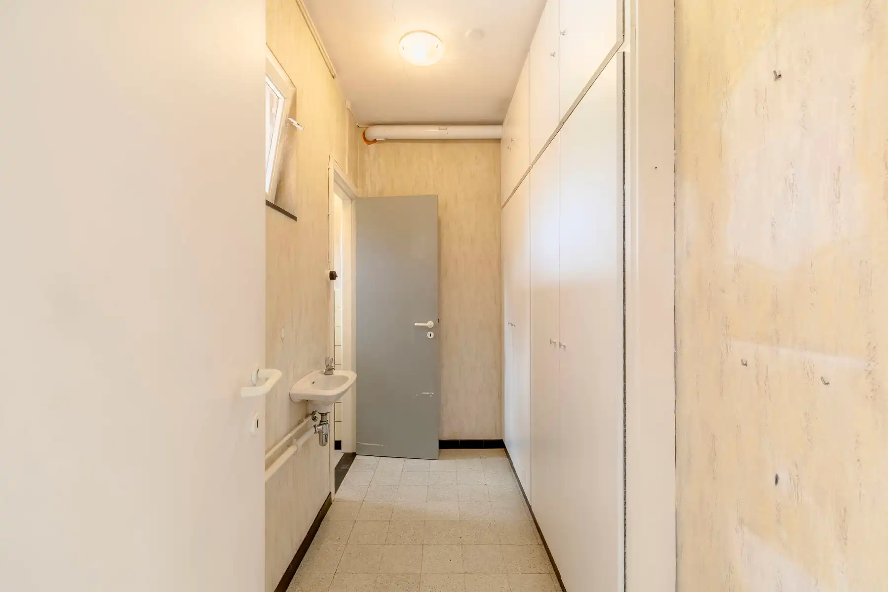 Renovatieproject met 3 slaapkamers, garage en tuin 800 m² foto 19
