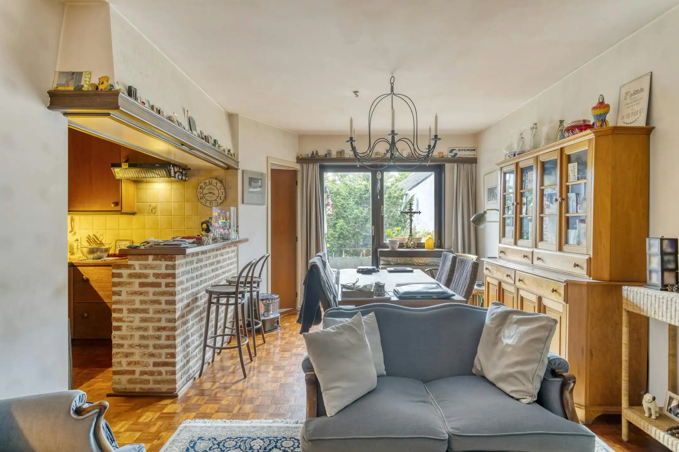 Opbrengsteigendom met garage en 3 appartementen te koop foto 11