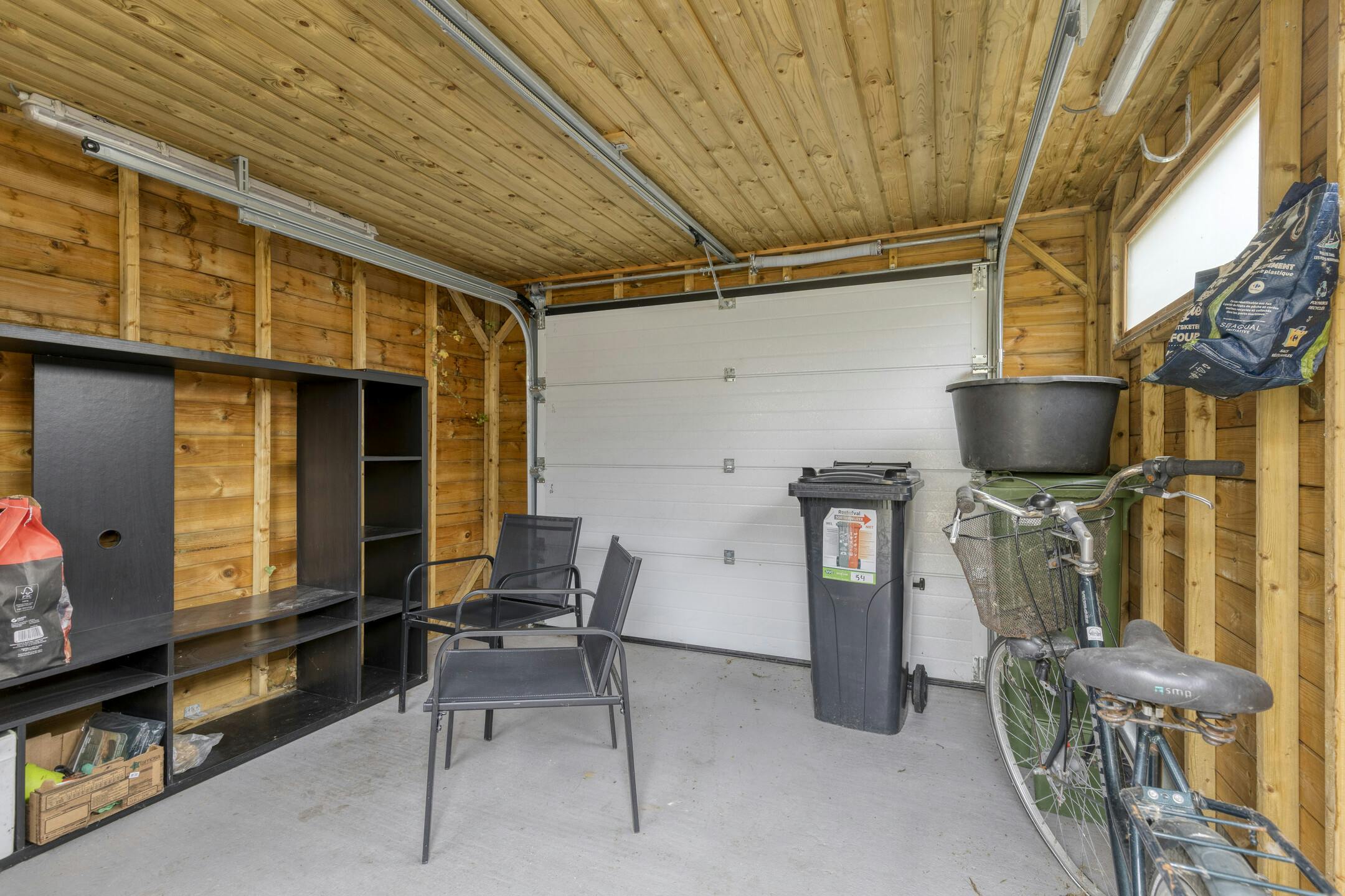 Instapklare woning met 3 slaapkamers en tuin te Veurne. foto 10