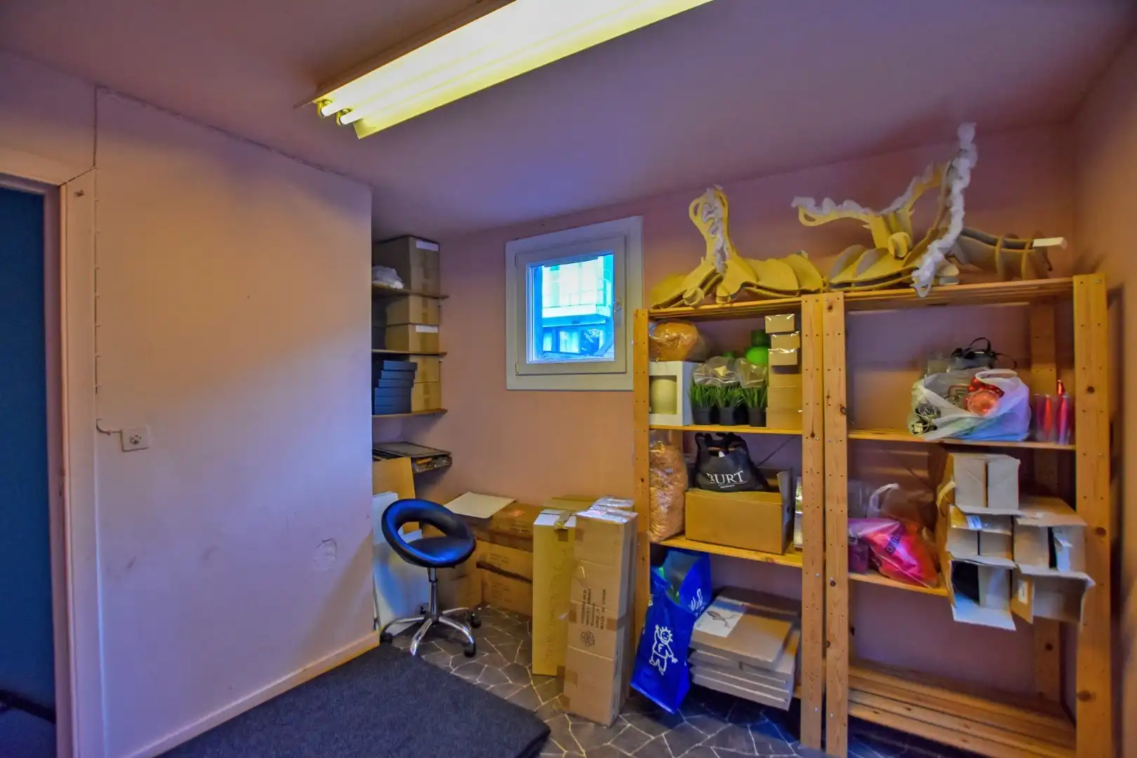 Te renoveren appartementsgebouw op 300m van de zee te Koksijde.  foto 18