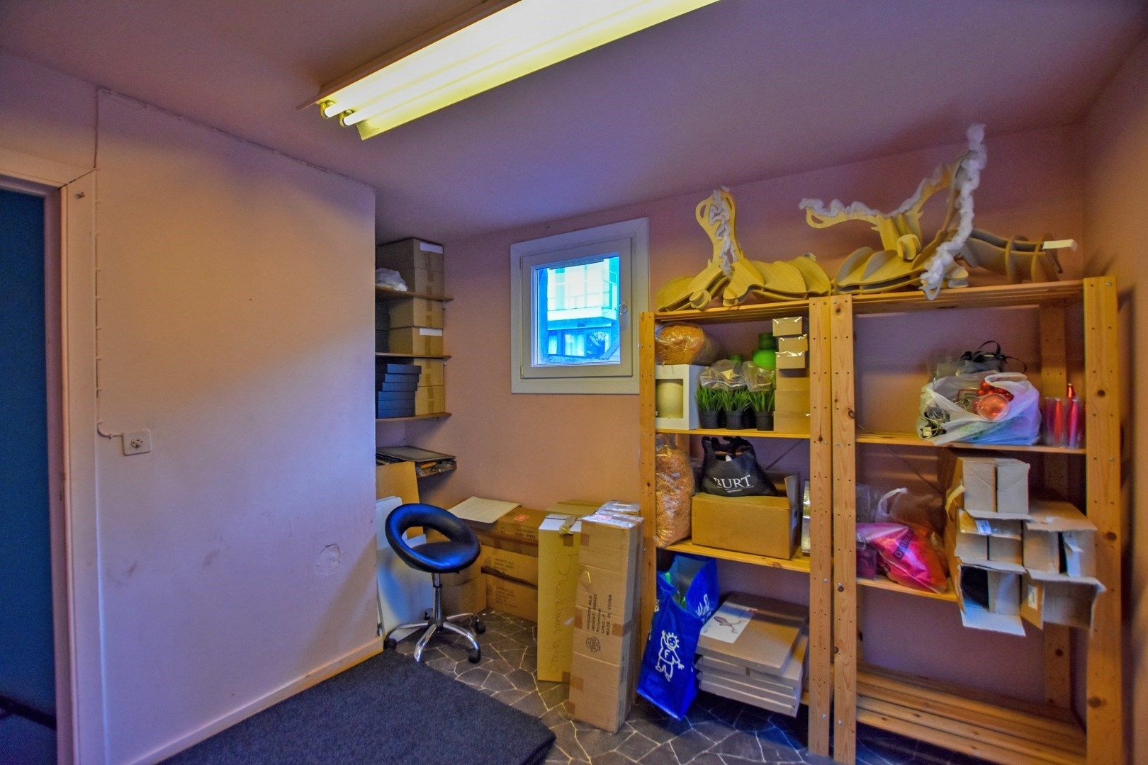 Te renoveren appartementsgebouw op 300m van de zee te Koksijde.  foto 18