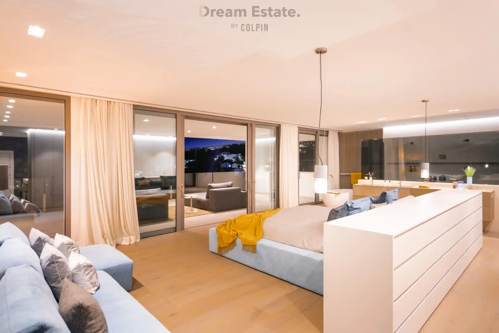 Gloednieuwe moderne eerstelijns golf villa met zeezicht. foto 30