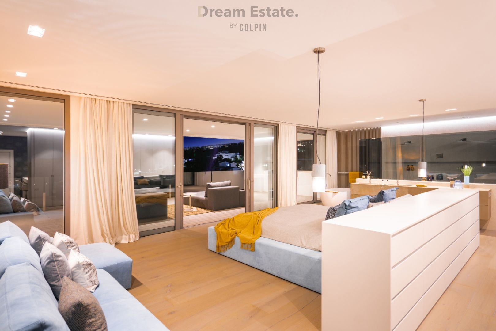 Gloednieuwe moderne eerstelijns golf villa met zeezicht. foto 30