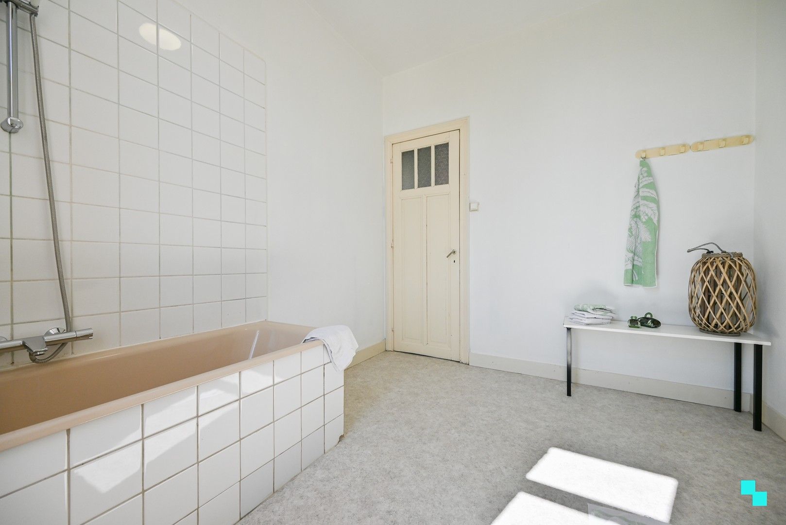 Karaktervolle charmewoning in hartje Izegem foto 23