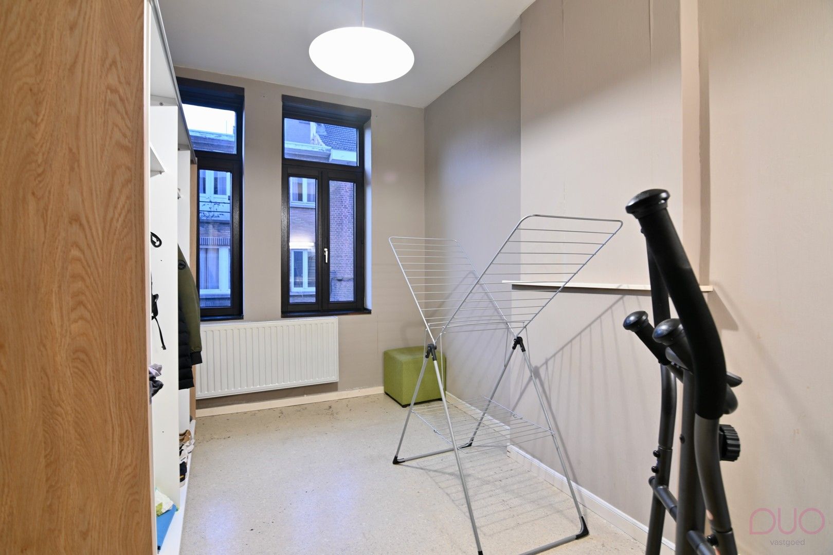 Instapklare woning in hartje Sint-Truiden met gezellige stadstuin en garage foto 17