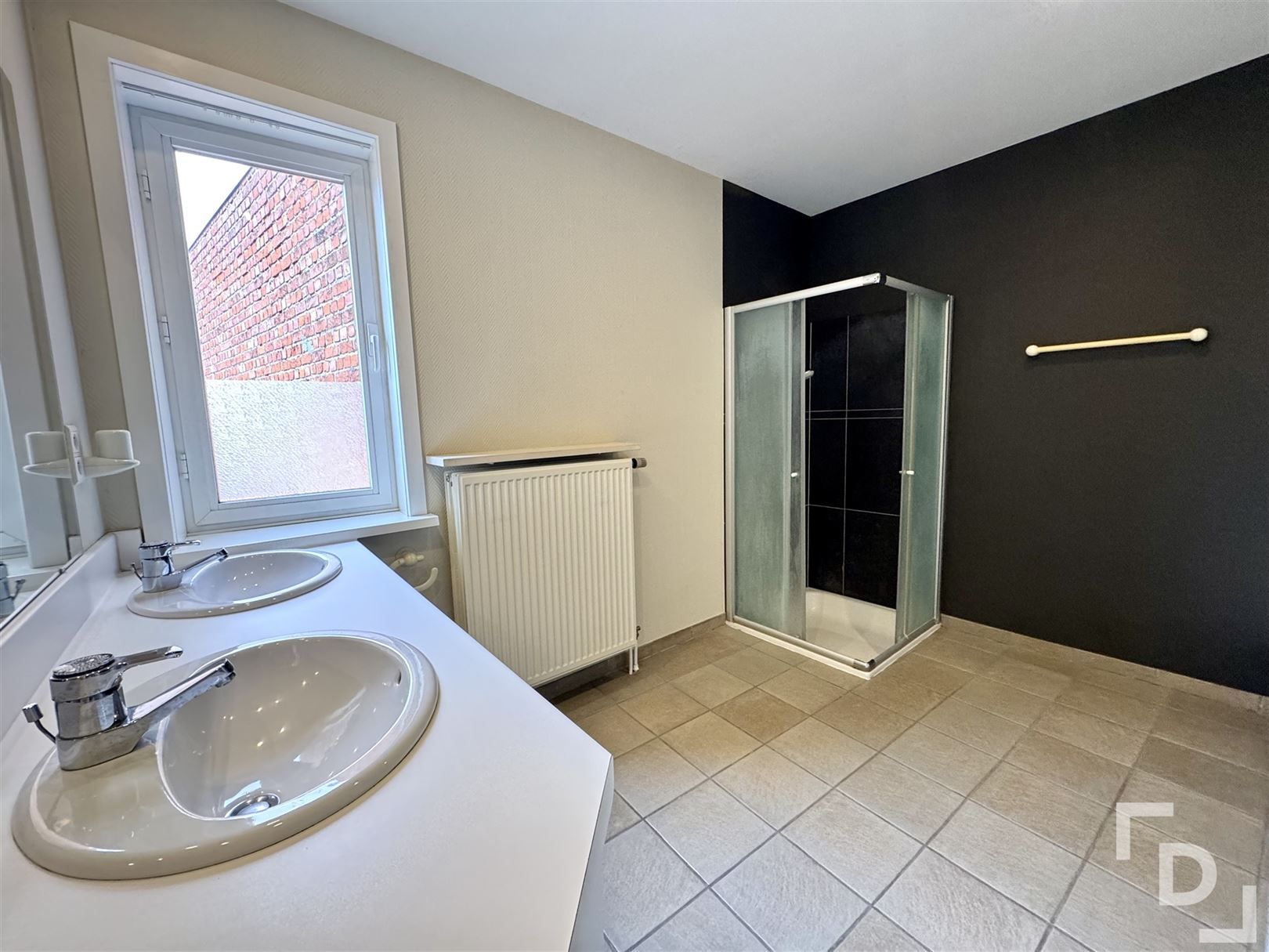 Ruime handelszaak met woonst & verhuurd appartement te koop in Poelkapelle. foto 50