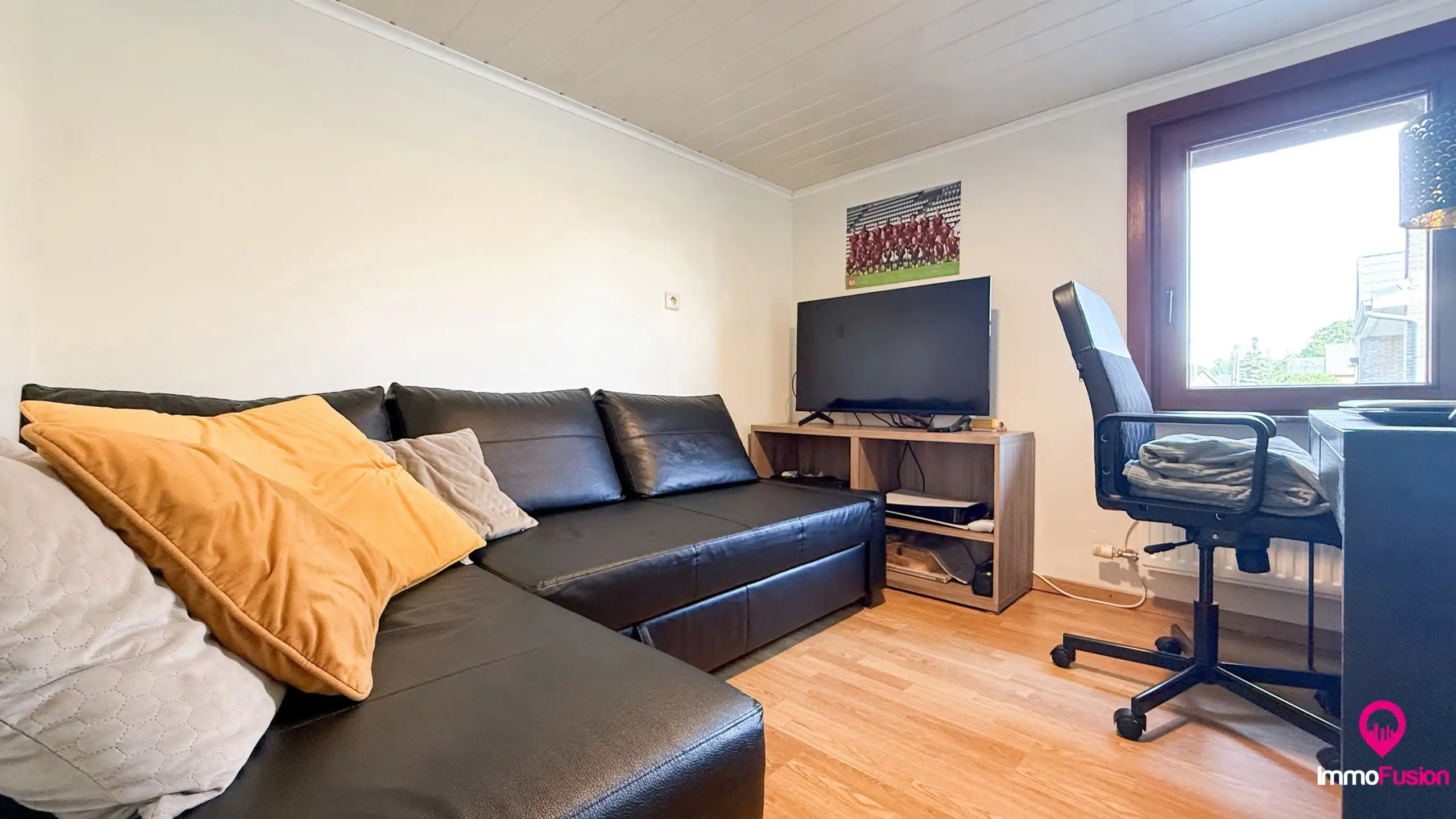Charmante woning met 5 slaapkamers op een ruim perceel! foto 10