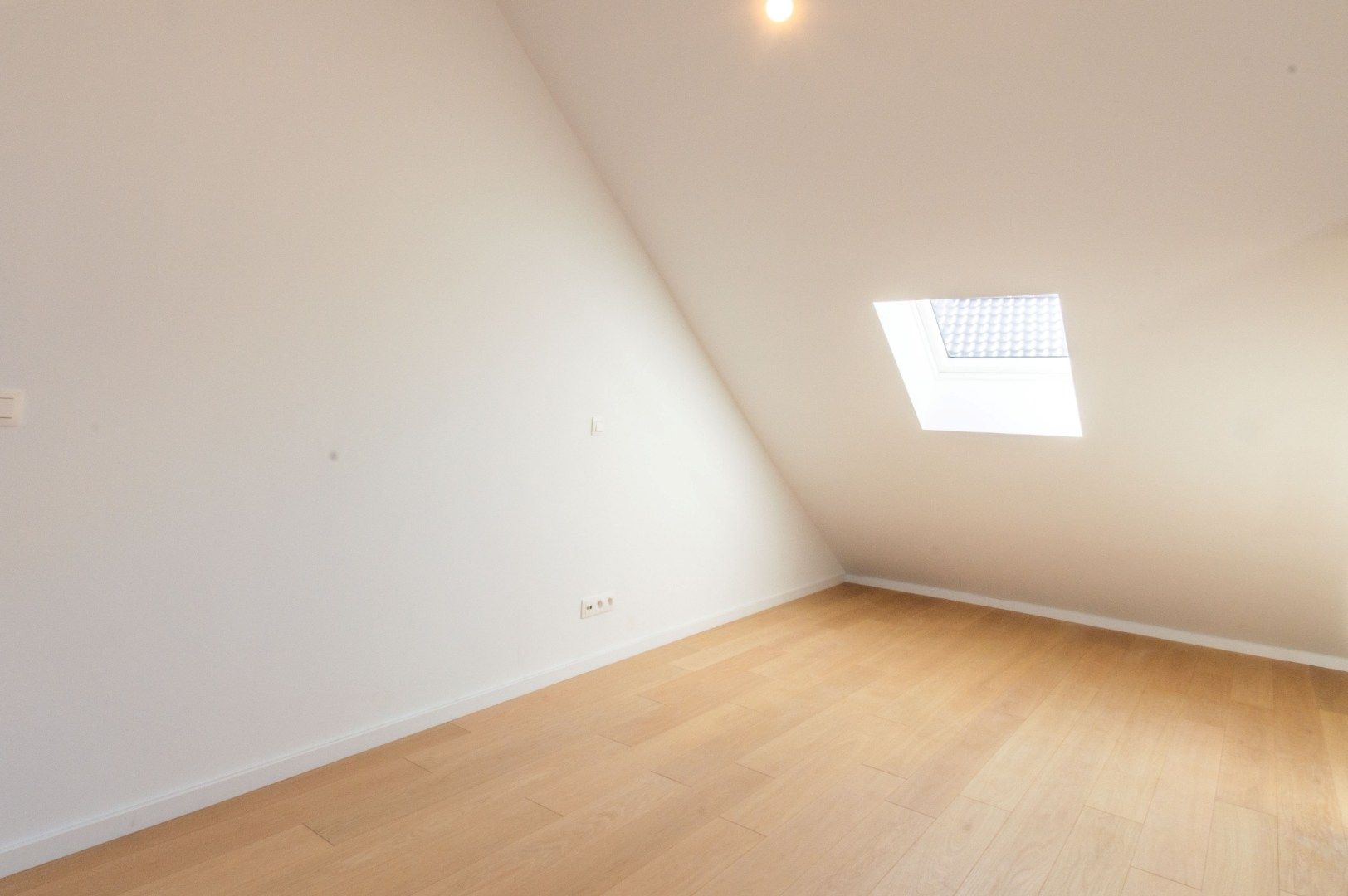 Een vernieuwbouwde, energiezuinige stadswoning met 3 slaapkamers foto 10