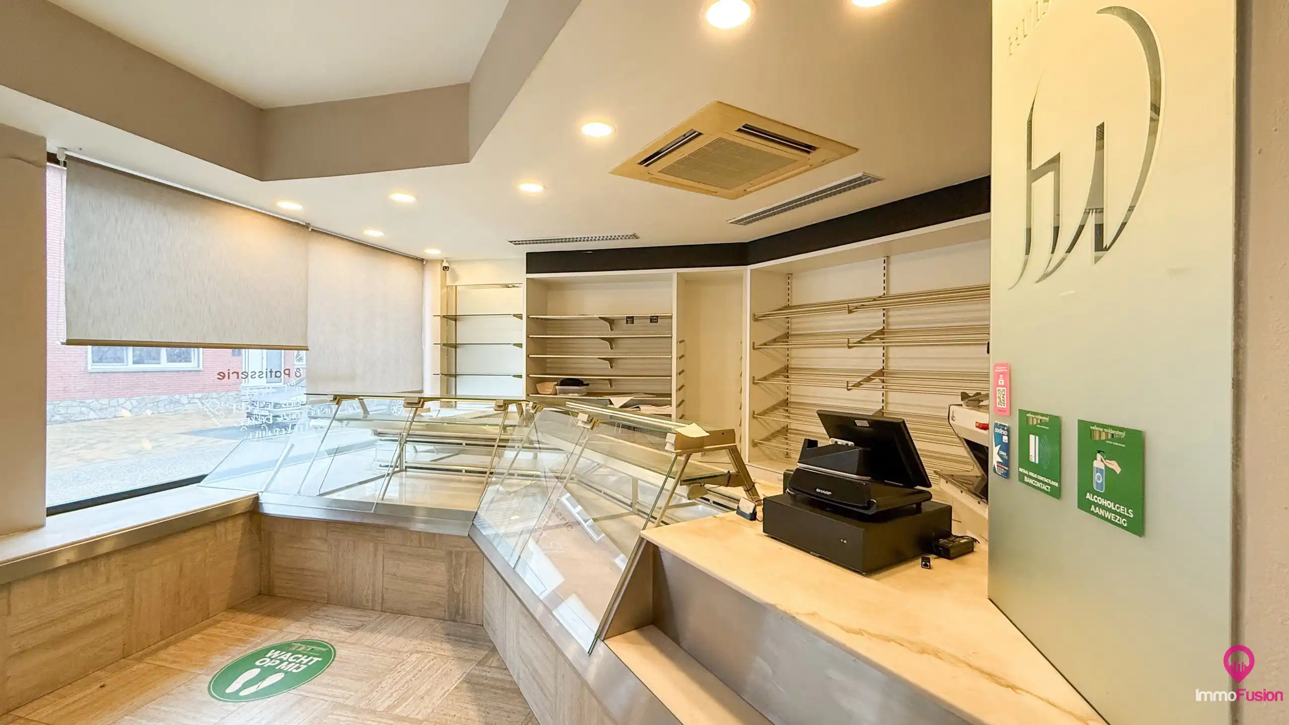 Handelspand met ingerichte bakkerij & appartement Wellen foto 3