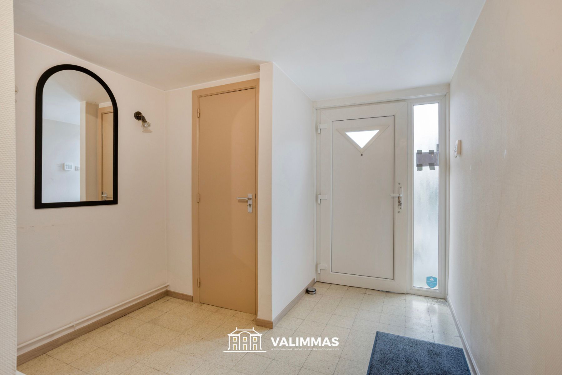 Energiezuinige driegevelwoning met garage en mooie tuin... foto 3