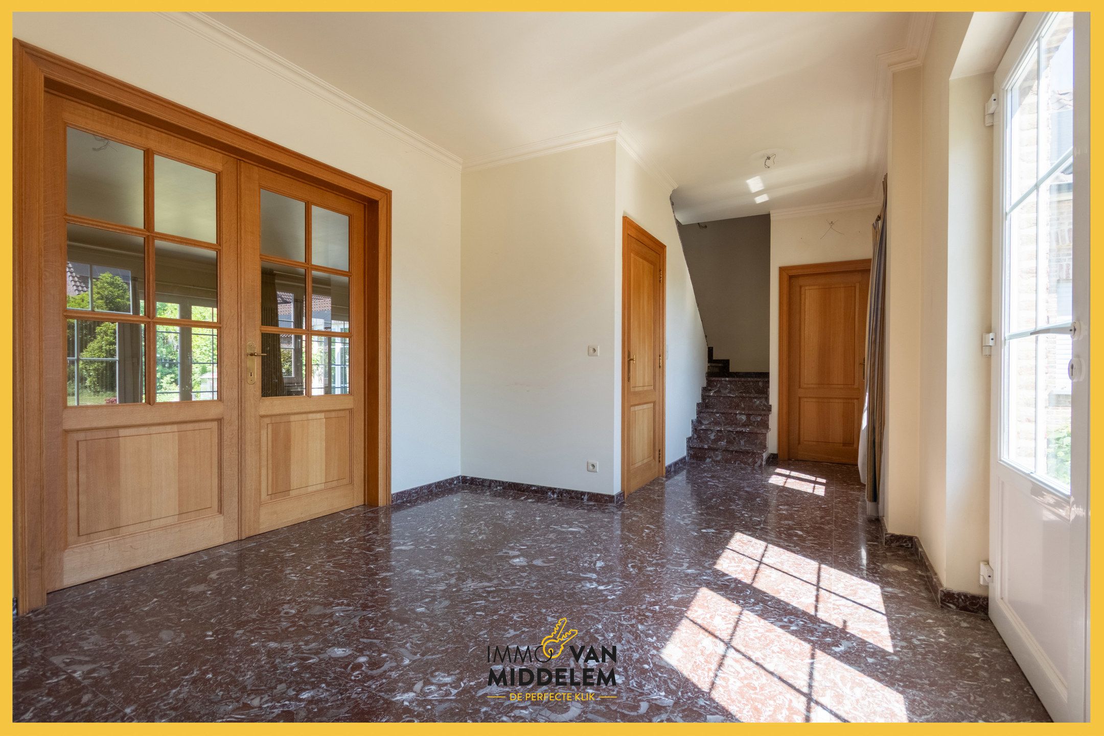 ZEER RUIME (523 m²!) WONING, 5 KAMERS, BUREAU OP +/- 17a36ca foto 3