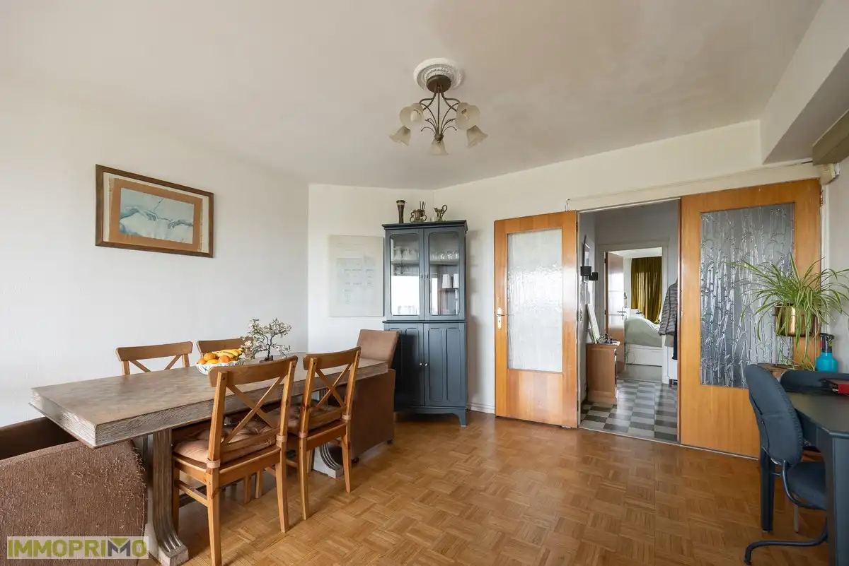 Mooi 2 slaapkamerappartement gelegen op de 9de verdieping met prachtig zicht foto 4